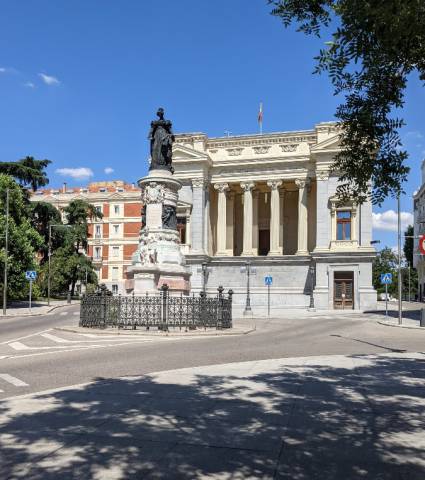 Reina Isabel Statue, Madrid, Spain